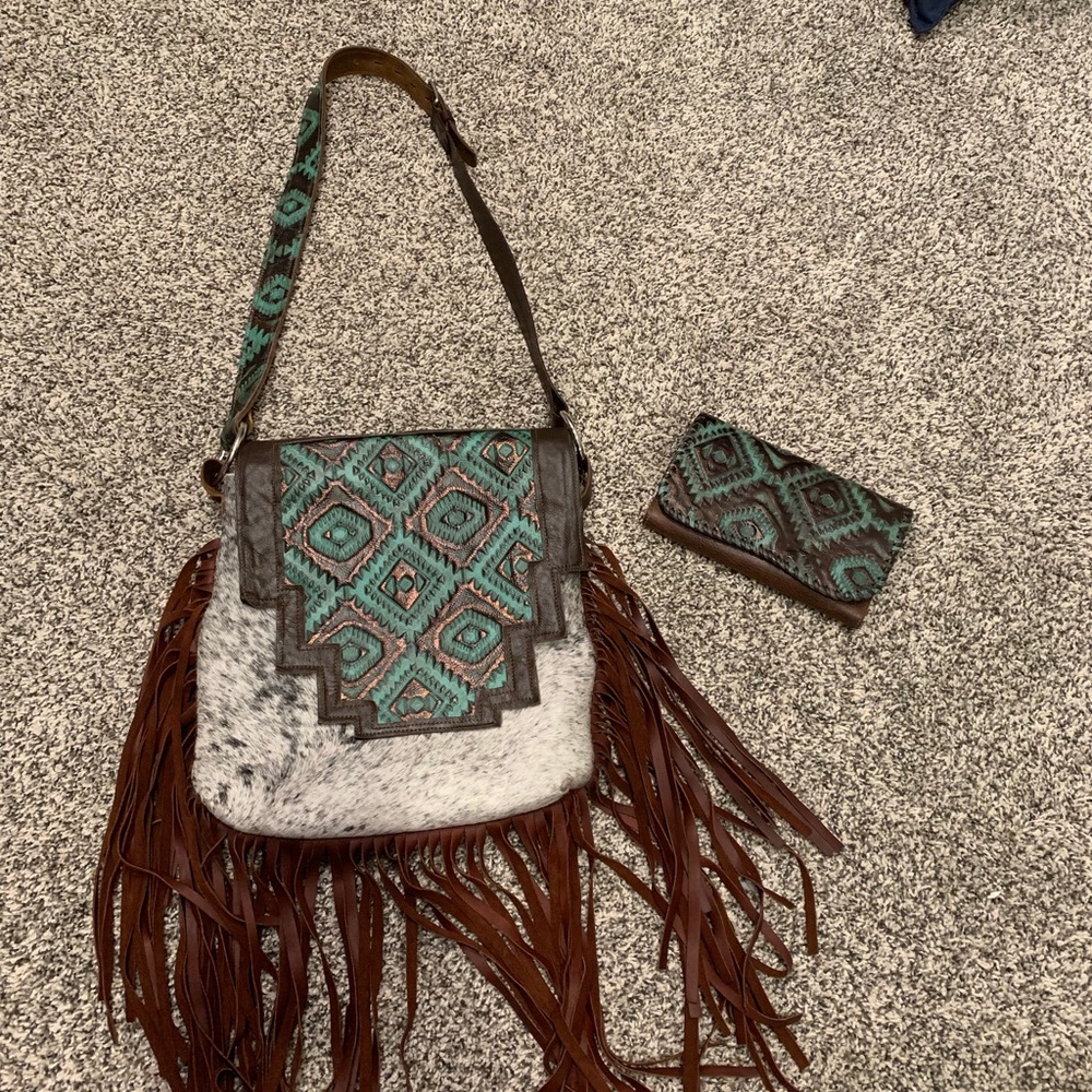 Custom cowhide leather purse and wallet